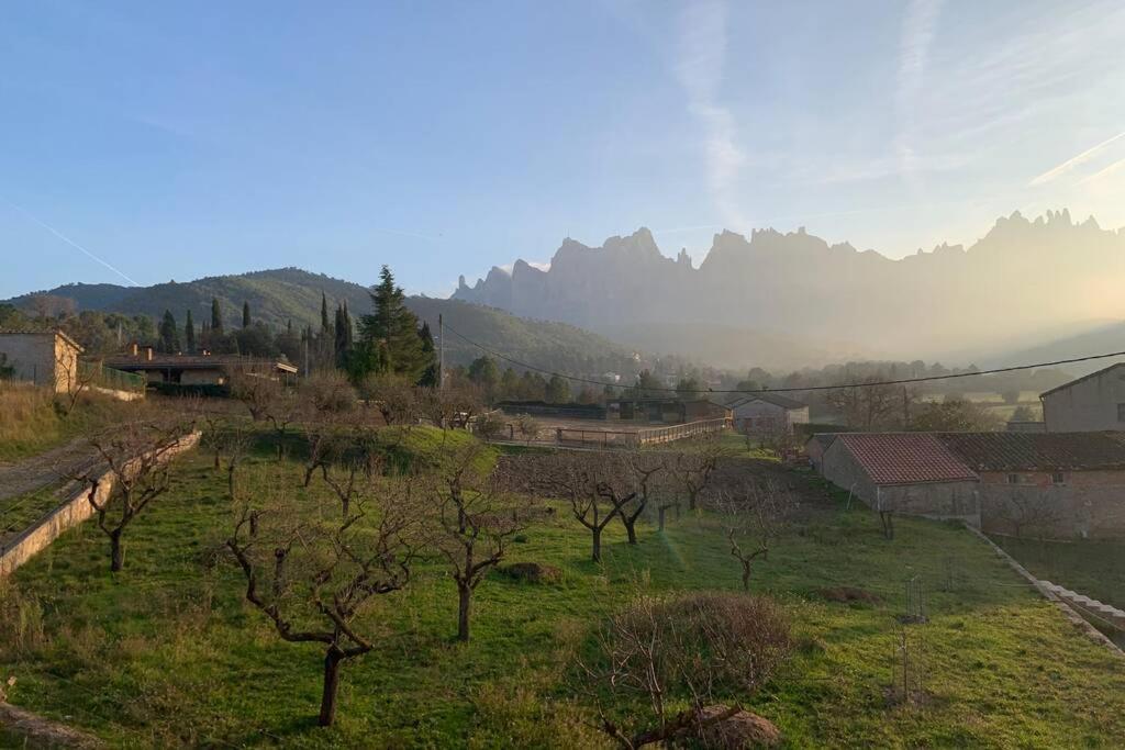 Masia Can Castanyola Marganell エクステリア 写真
