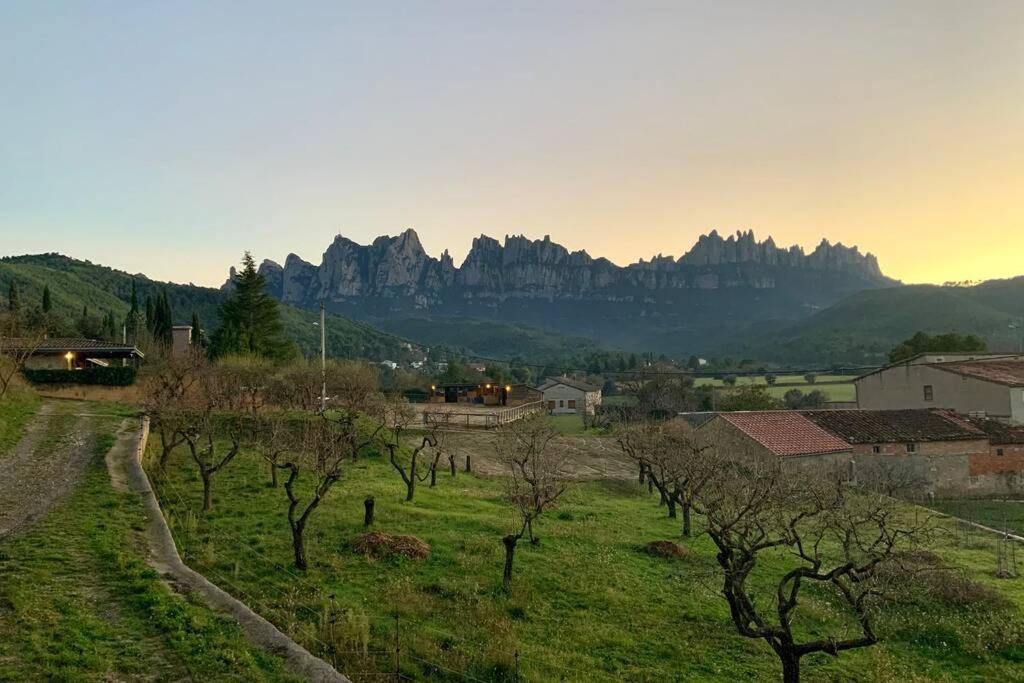 Masia Can Castanyola Marganell エクステリア 写真